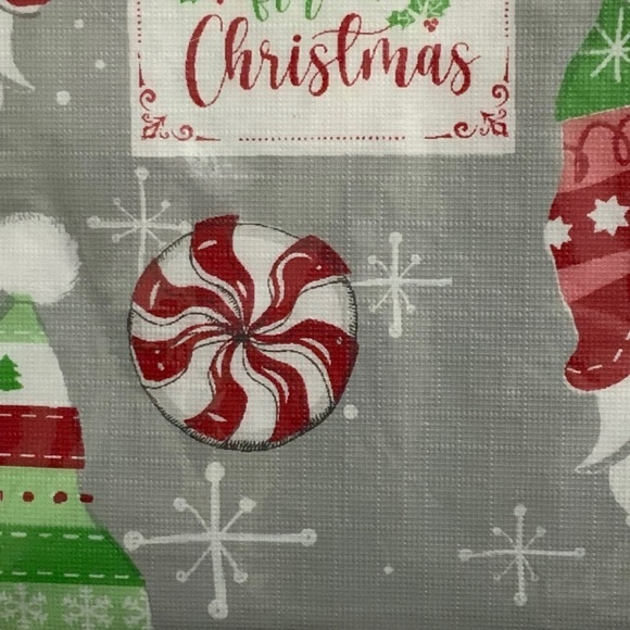 Holly Homes Christmas Tablecloth Gnome Festive Holiday Round 60 inch - Picture 4 of 10